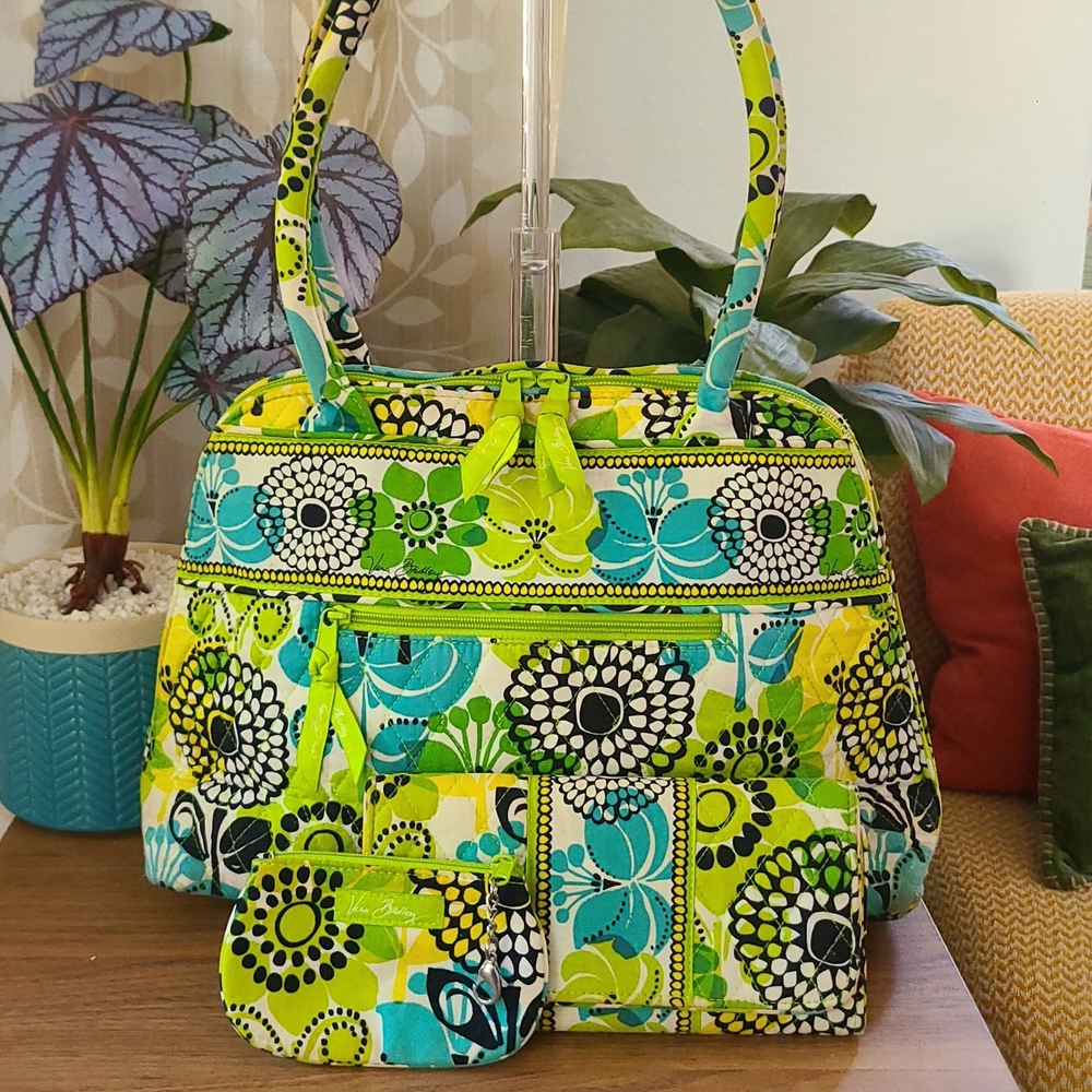 Vera Bradley Bowler Bag/Wallet/ID Case Set in Lime’s Up